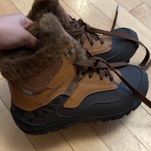Merrell Tan and Black Fur-Lined Boots